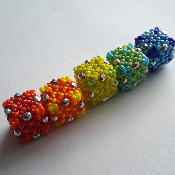 Hollow Cube Beaded Bead Tutorial by Jenny Sangster