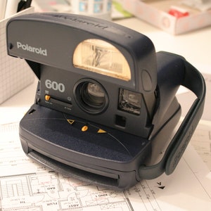 POLAROID 600 sehr gut erhalten im Originalverpackung