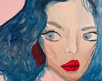 Vrouwelijke muurkunst – Blue Hair-portret met stille blik