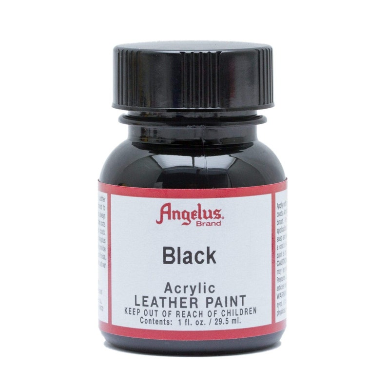 Puede incluir: Una peque&ntilde;a botella de pintura acr&iacute;lica para cuero Angelus de color negro. La botella est&aacute; etiquetada con el nombre de la marca, el color y las instrucciones para mantenerla fuera del alcance de los ni&ntilde;os. La botella contiene 1 onza l&iacute;quida o 29,5 mililitros de pintura.