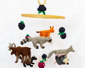 Móvil de animales de Norteamérica - Móvil para bebé - Decoración infantil de fieltro - Móvil para cuna hecho a mano
