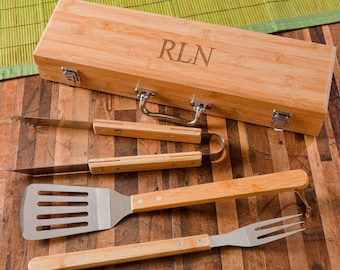 Groomsmen Gift BBQ Set, Personalized Wood Grill Tools, Groomsmen Gifts, Engraved Grilling Set, Men Gift, Christmas Gift, Birthday Gift Men