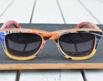 Recycled Skateboard Sunglasses #631 Green White Black - Etsy display picture 2