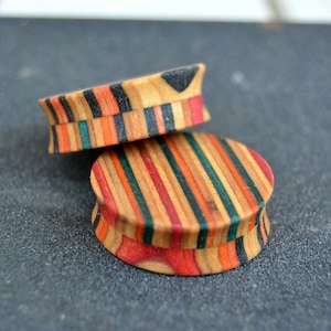 Recycelte Skateboard Plugs: Ahornholz Ohrtunnel