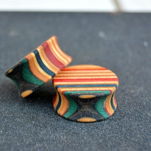 Recycled Skateboard Plugs 24 mm: Ahorn Holz Ohrtunnel