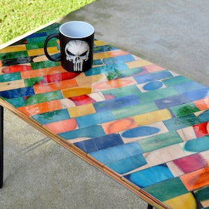 Perfect gift Recycled skateboard coffee table with hairpin legs, unique piece of art, side table, 60x40cm