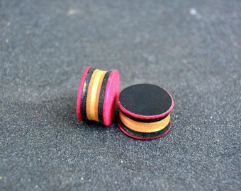 Plugs 16mm from recycled skateboard, pink black color, tunnel earrings, wooden plugs