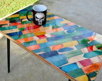 Perfect gift Recycled skateboard coffee table with hairpin legs, unique piece of art, side table, 60x40cm