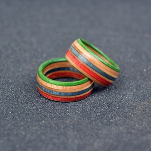 Recycled skateboard rings, Green blue red natural