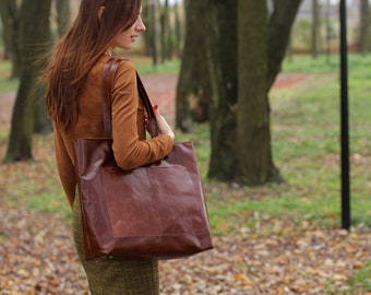 Ecological Leather Tote Bag: Minimalist Carry-On Shopper