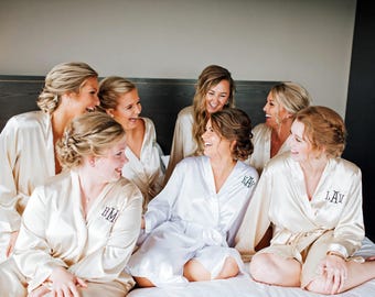 Champagne Bridesmaid Robes: Personalized Satin Bridal Party Gifts