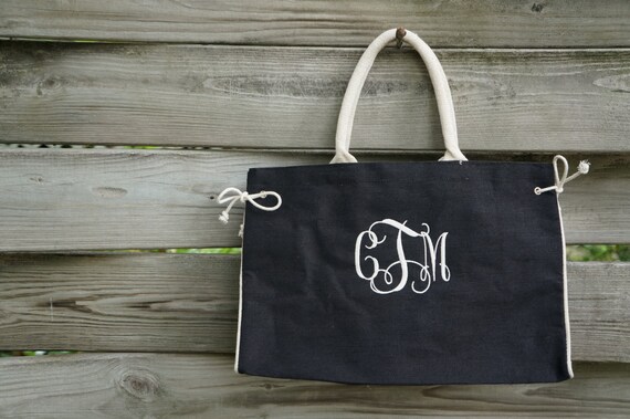 Items similar to Personalized Tote Bag - Bridesmaid - Bride - Wedding ...