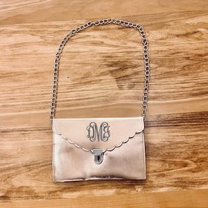 BRIDESMAID CLUTCH - Bride Purse - Bride Clutch - Cadeau de demoiselle d'honneur - Petit sac à main en cuir Vegan - Nouveauté Purse - Bachelorette Gift