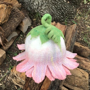 Felted bellflower hat