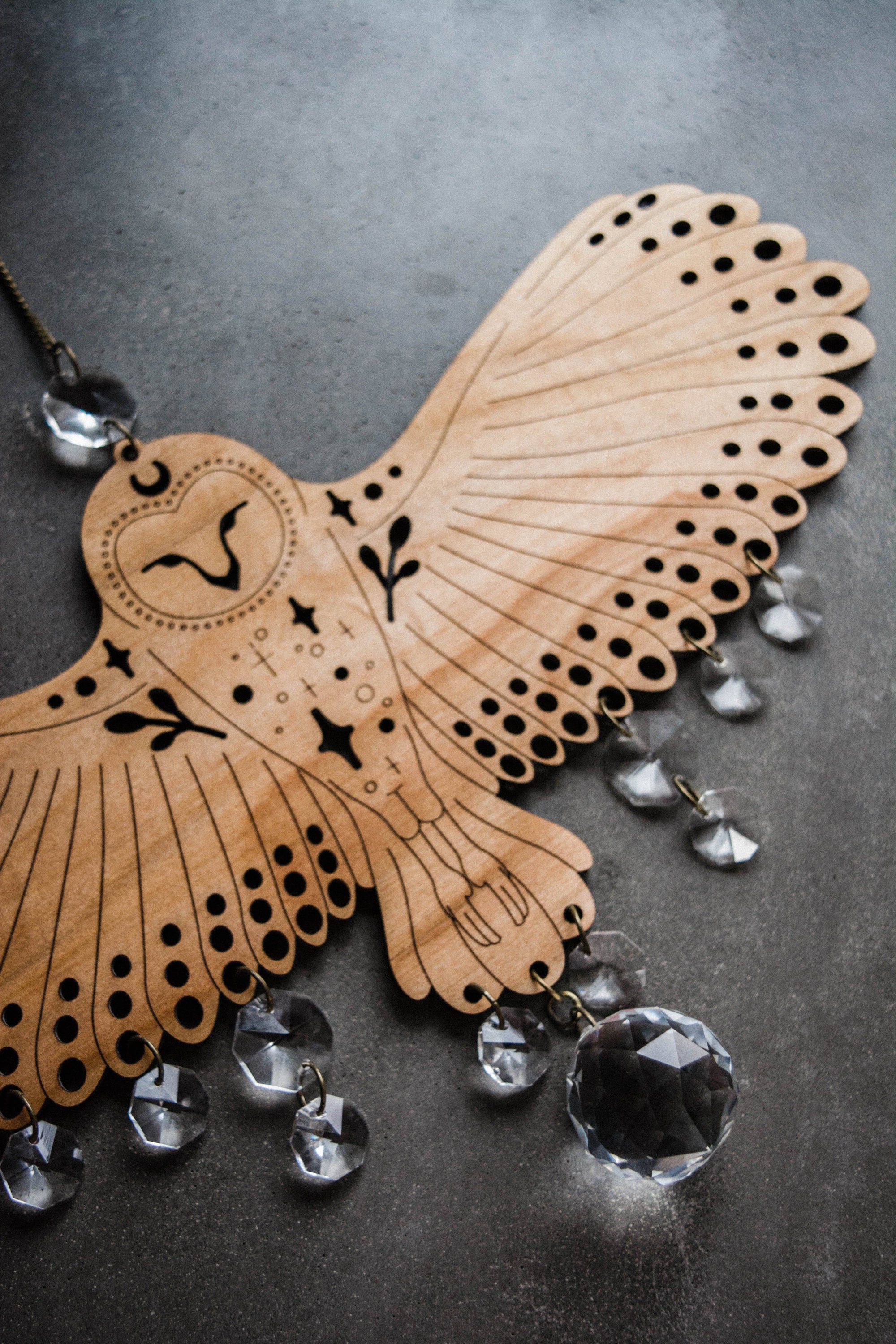 Attrape-soleil hibou prisme de cristal, tenture en bois pour fenêtre, décoration murale, cadeau pour amoureux des oiseaux, attrape-lumière arc-en-ciel, cadeaux nature boisée