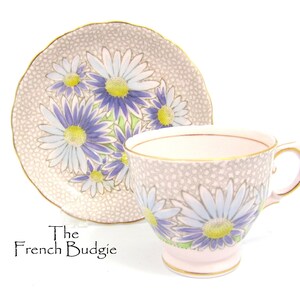 Toskanische Pink mit blauen Gänseblümchen Vintage Teetasse und Untertasse Set Made in ENGLAND Teetasse