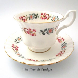 Royal Albert  Honeysuckle and Wild rose Vintage Teacup and saucer set Made in ENGLAND Tea Cup