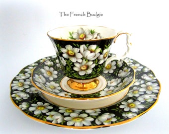 Royal Albert White "MOUNTAIN AVENS" Chintz, xícara de chá preta e pires TRIO Série Provincial Flower Fabricado na Inglaterra