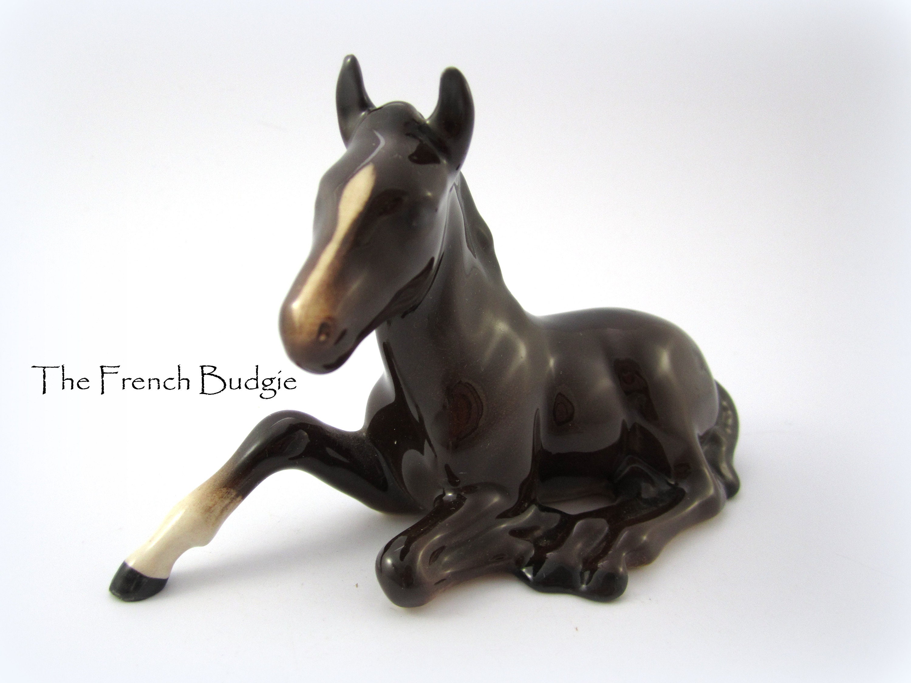 ベスウィック BESWICK 競走馬 ミルリーフ 木台付き フィギュア 陶器 ベスウィック BESWICK 競走馬 ミルリーフ 木台付き フィギュア