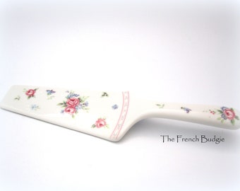 Andrea By Sadek Ceramic Flower Cake Server with roses