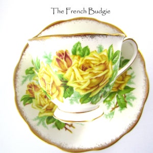 Royal Albert  Yellow Tea Rose Vintage teacup and Saucer made in ENGLAND Tea Cup