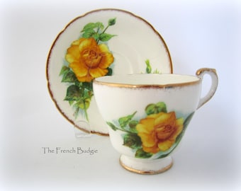 Paragon felgele roos vintage theekop en schotel made in ENGLAND theekop