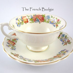 Royal Grafton Vintage  Floral Teacup and Saucer Made in ENGLAND Tea Cup