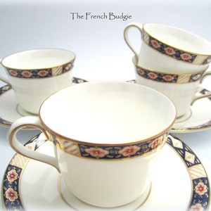 Set of 4 Royal Crown Derby  &quot;KEDLESTON&quot; Vintage Teacup/coffee cup and Saucer Set  Made in ENGLAND Tea Cup