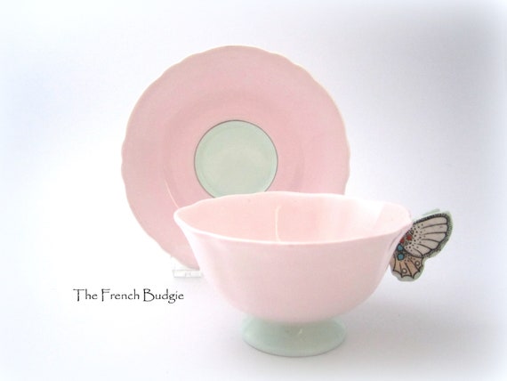 パラゴン ソフトピンクとブルー バタフライハンドル付き ヴィンテージ