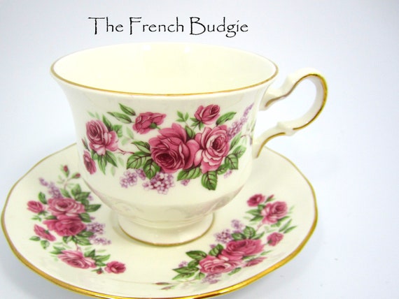 クイーンアン ピンクのバラ ヴィンテージ ティーカップ＆ソーサー