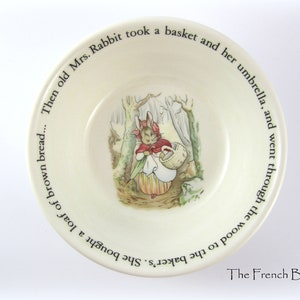 Wedgewood Vintage  Mrs. Rabbit Bowl 5.5 inch Fruit Nappy Bowl / Dessert Bowl/cereal/soup Made in ENGLAND