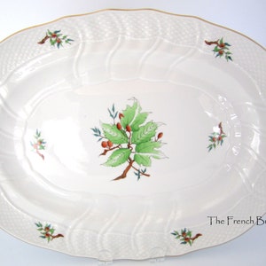 Large HEREND Rosehip Pattern 15 inch Platter Made in HUNGARY