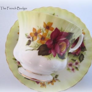 Royal Albert Yellow &quot;Radiance Series&quot; Vintage Teacup and Saucer Set Made in ENGLAND Tea Cup