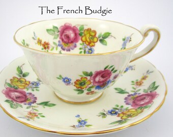 Vintage Teetasse mit Untertasse von Royal Schnürsenkel Made in ENGLAND