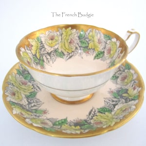 Conjunto de xícara de chá e pires vintage Royal Grafton Blush com rosas, feito na Inglaterra