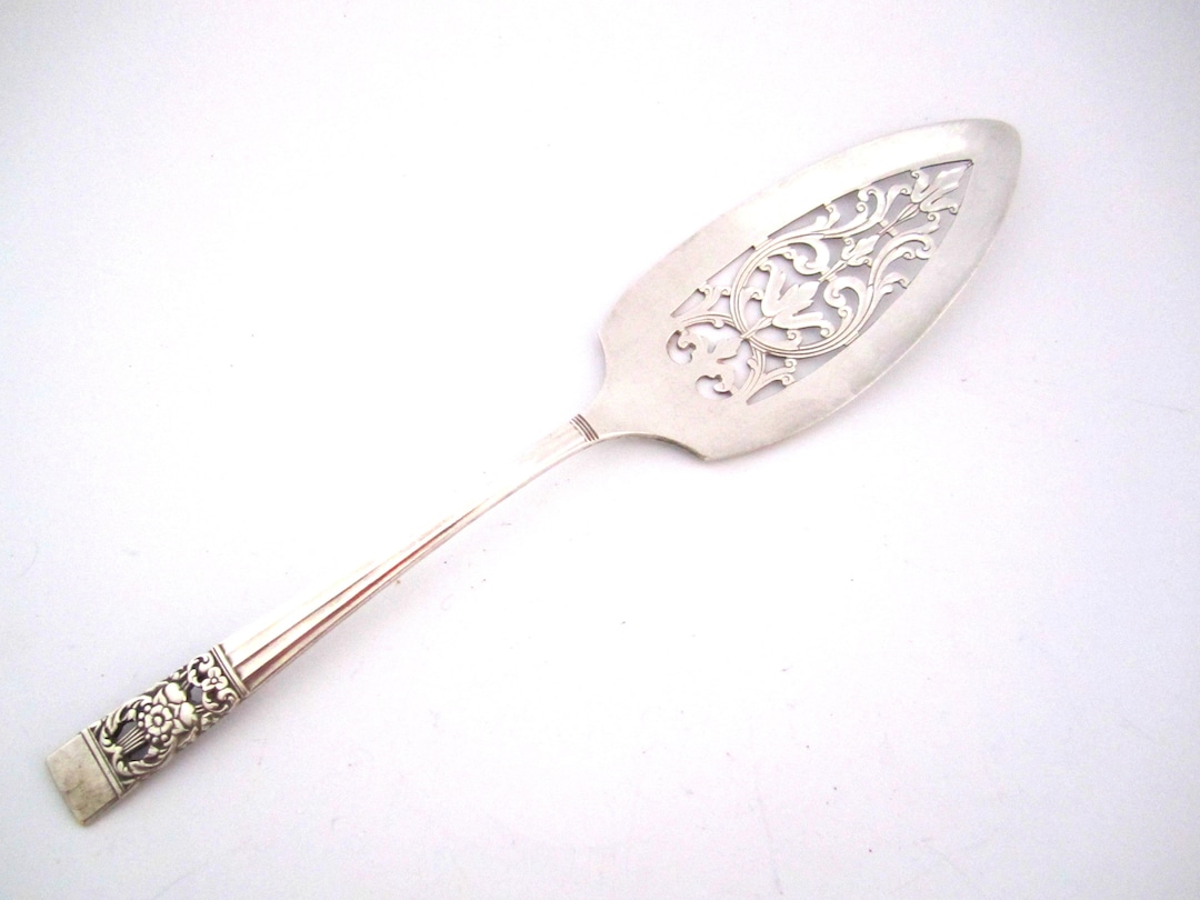 ヴィンテージ コミュニティ パターン シルバー プレート ケーキ