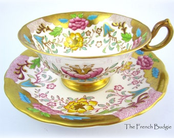 Seltene GROSSE Royal Schnürsenkel asiatisch inspirierte handbemalte Blumen Vintage Teetasse und Untertasse Made in ENGLAND Teetasse