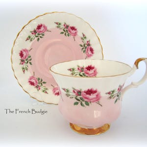 Royal Albert Pink Roses Vintage Teacup and Saucer Set Made in ENGLAND Tea Cup