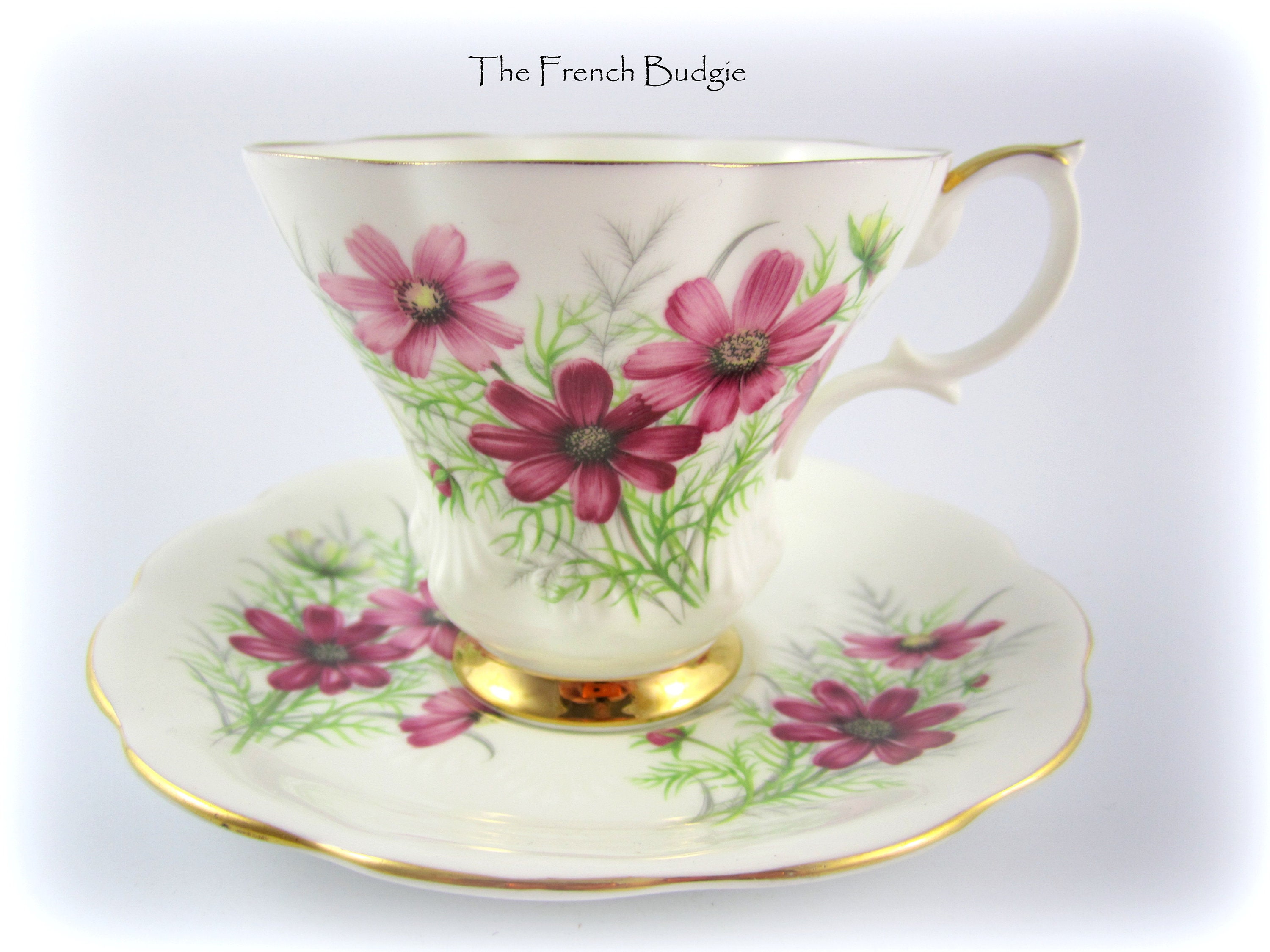 未使用　ロイヤルアルバート　10月　コスモス　皿　プレート 未使用 ロイヤルアルバート 10月 コスモス 皿 プレート 未使用ロイヤル