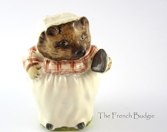 Beatrix Potter "MRS TIGGY WINKLE" Hedgehog Vintage figurine , Made in England