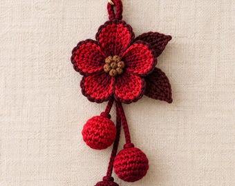 Crochet Flower Keychain Pattern PDF, Floral Bag Charm, Amigurumi Keyring