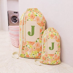 Bolsa de lavandería personalizada para chica, cesta de ropa para dormitorio, bolsa para ropa sucia, bolsa para maleta de mujer, cesta de lavandería con inicial personalizada para ella.