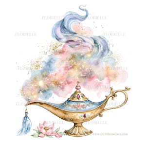 Può includere: Una lampada a olio dorata con accenti blu, motivi floreali e gioielli incastonati, che emette una nuvola vorticosa di fumo acquerellato pastello con riflessi dorati. Una nappa azzurra pende dal beccuccio e un fiore di loto rosa si trova sotto.