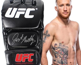 Justin Gaethje Autographed UFC MMA Fighting Glove Memorabilia w/ COA