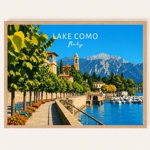 Affiche de voyage Lac de Côme Italie, Bellagio promenade Lungo Lario Manzoni devant les jardins de Villa Melzi, Massif Monte Grona Lombardie