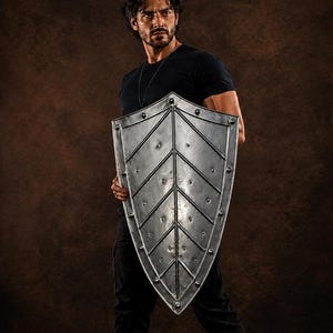 Escudo de acero medieval hecho a mano para caballero, escudo de batalla templario, réplica de armadura de cruzado, para LARP, cosplay y decoración renacentista.