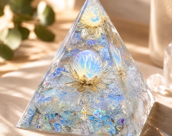 Opal Orgonit Pyramide | Lotus Kristall Orgon | Heilige Geometrie Geschenk | EMF-Schutz-Dekor