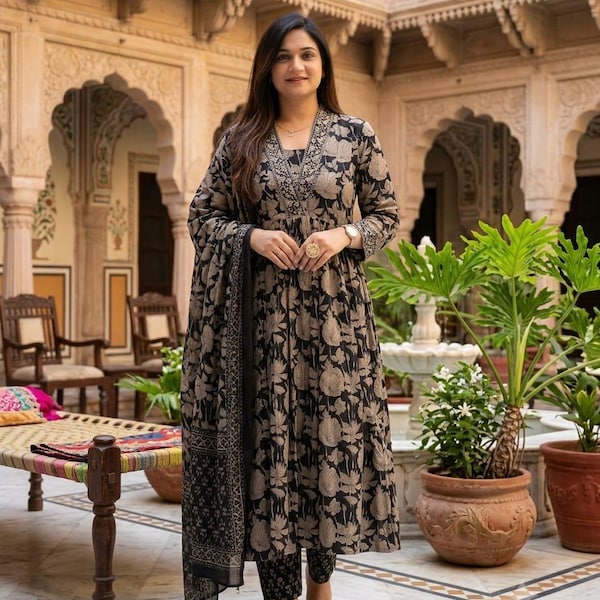 Black Floral Printed Cotton Blend Kurta Set with Matching Dupatta