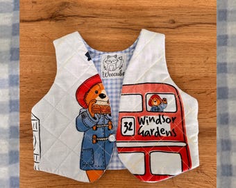 Handgjord Paddington Bear Babyväst 6-9 månader | 100 % återvunnen quiltad väst