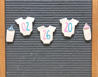 Décorations personnalisées en feutre pour tableau à lettres : décoration de faire-part de bébé